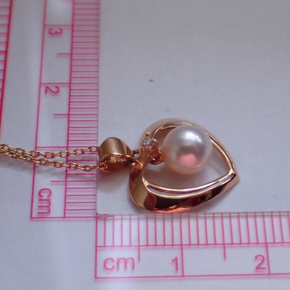 14k Gold Heart Shaped Pendant with Genuine Pearl & Diamond Accent - Picture 6 of 8